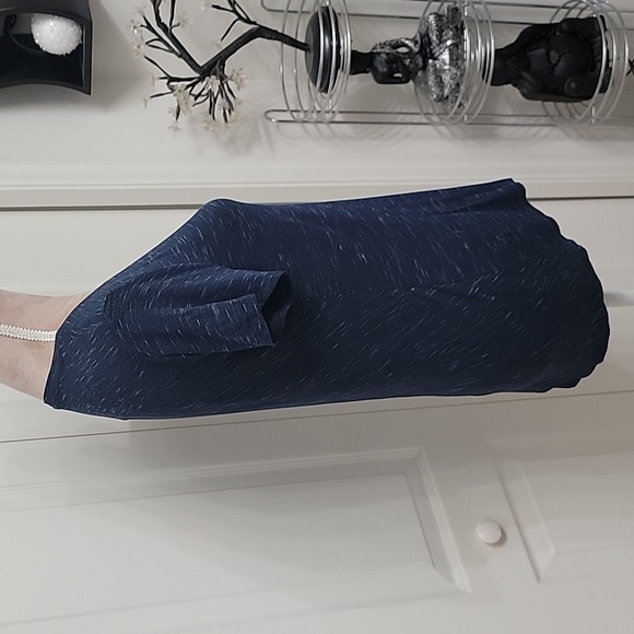 Avia Size XS (0-2) Short Sleeve Commuter Tee, NEW with Tag - Picture 3 of 9